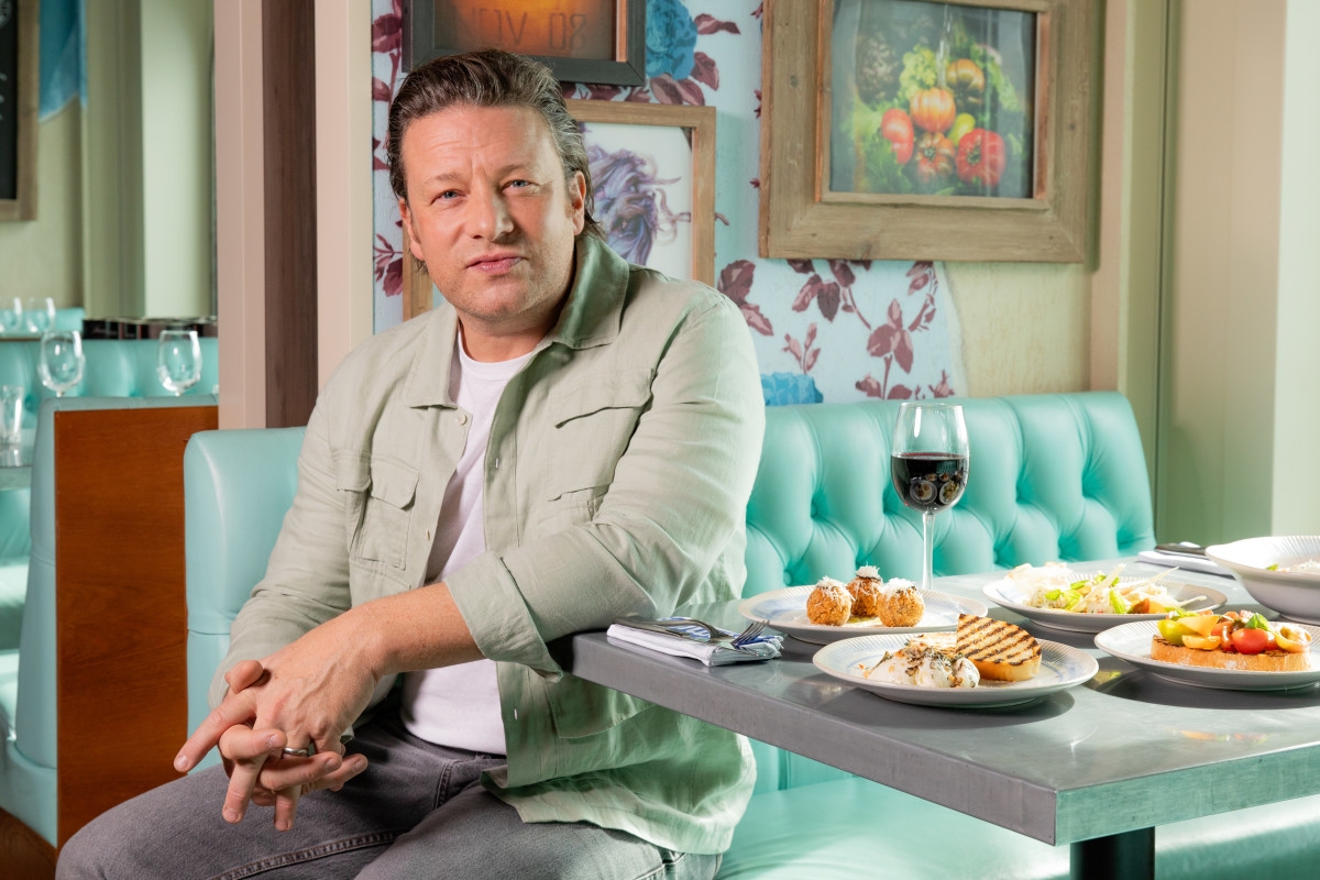 The Best Thing to Make Mom for Mother's Day, According to Jamie Oliver