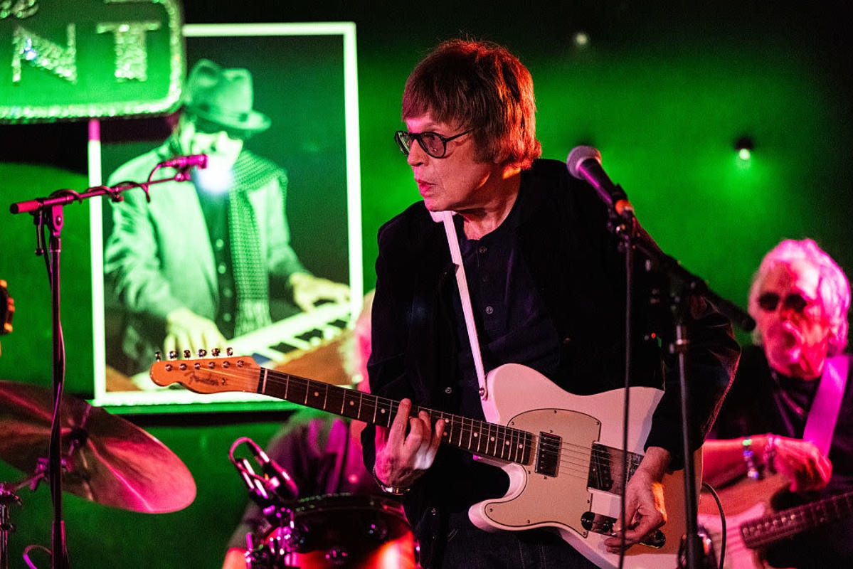 Guitarist From Iconic ‘80s Band Shares Proud Moment Involving Late Rock Legend