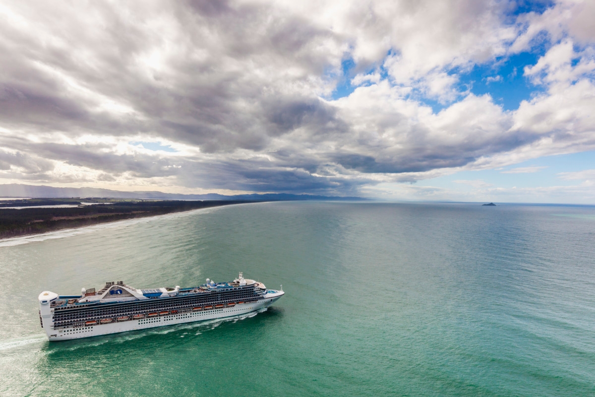 Multiple Cruises Stranded at Sea Due to Unexpected Port Closure