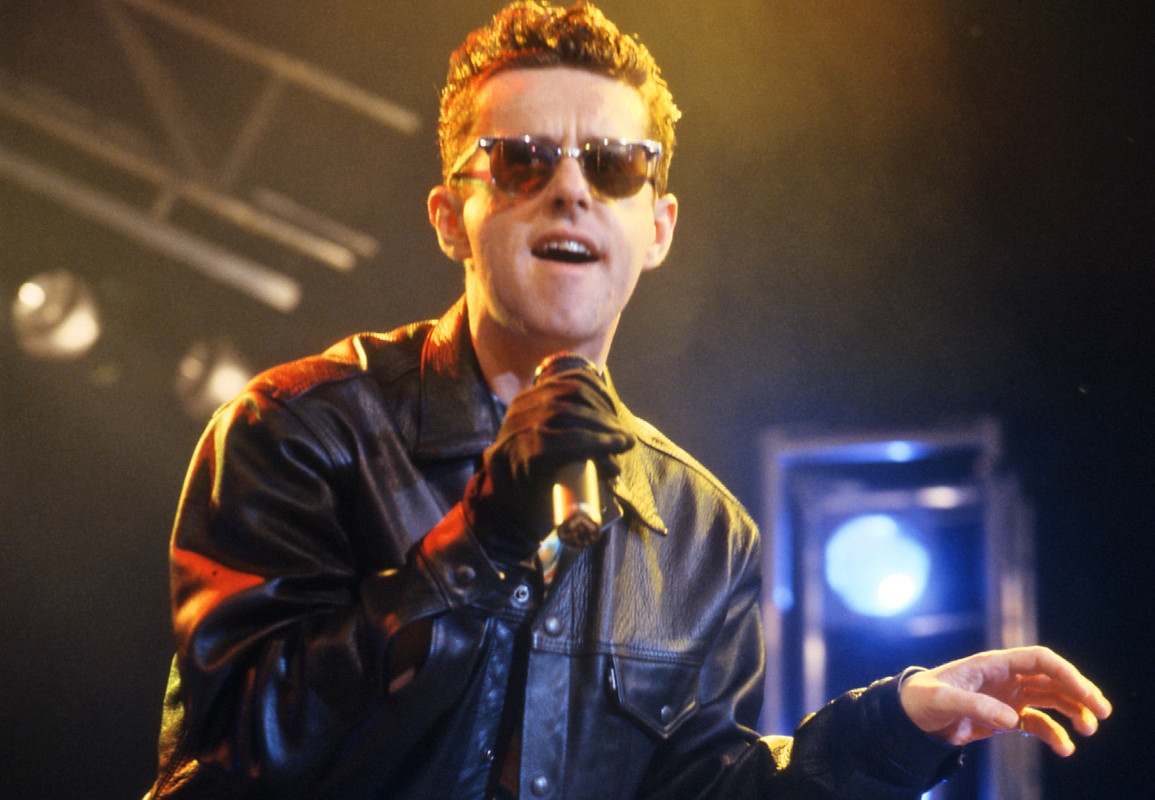 ‘Voice Is Still Great': ‘80s Icon, 65, Dazzles Crowd With Timeless Voice
