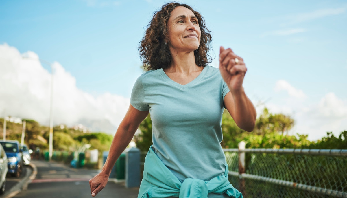 Exactly How Many Times a Week To Walk To Improve Your Heart Health, According to Cardiologists