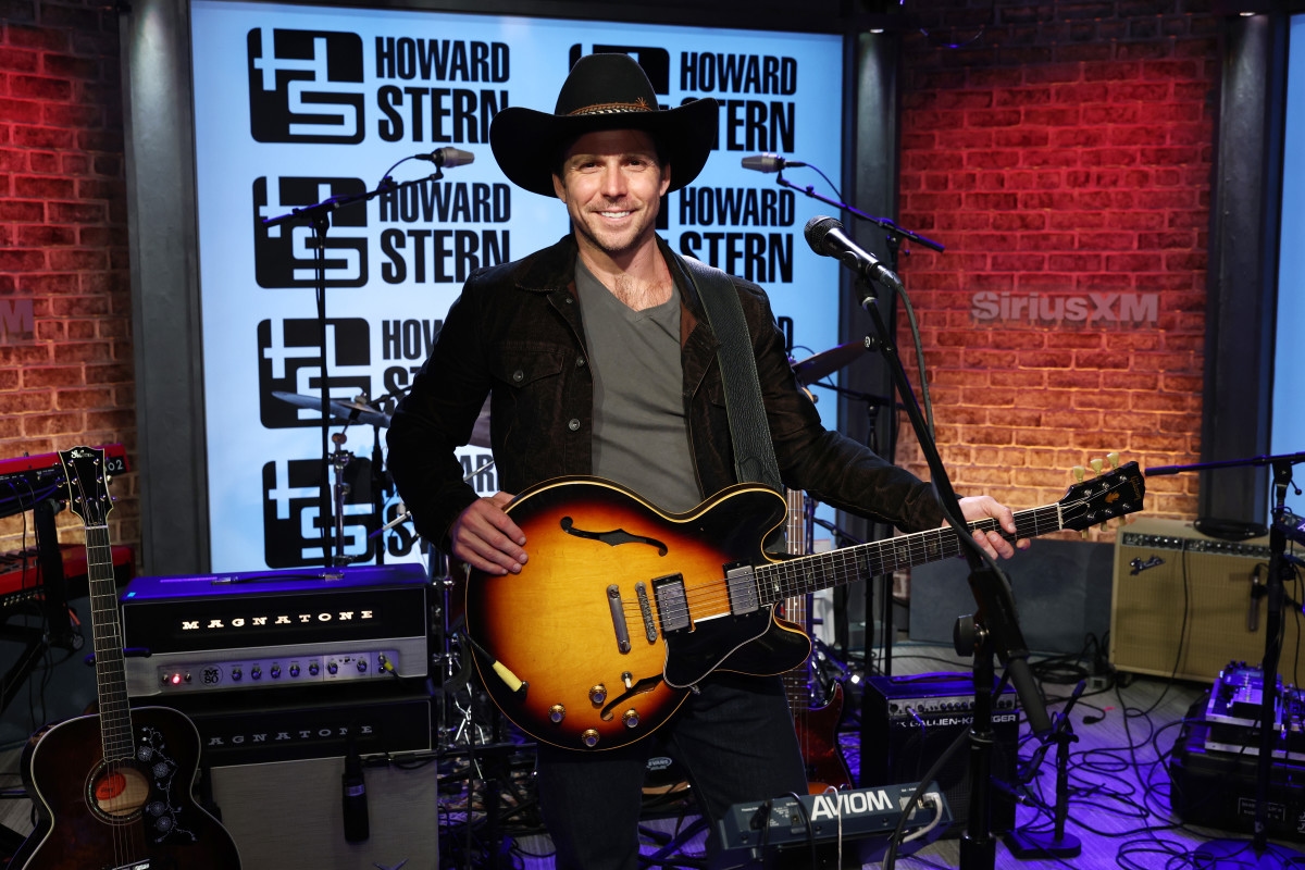 Son of Country Legend Gives Fascinating New Details on Relationship with Idolized Father