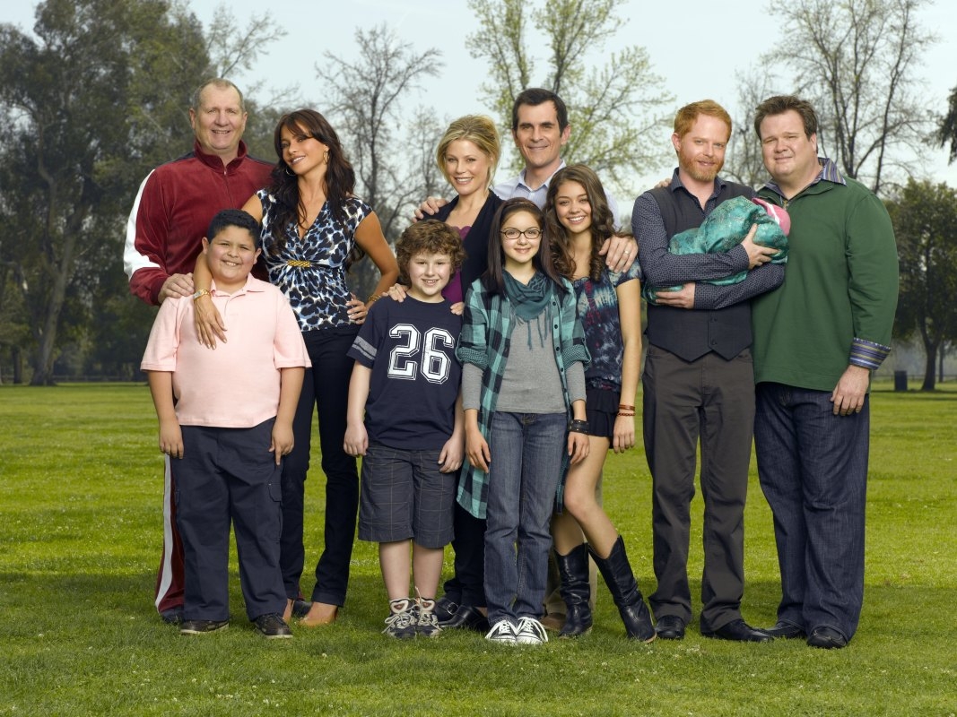'Modern Family' Star Comes Out as LGBTQ+