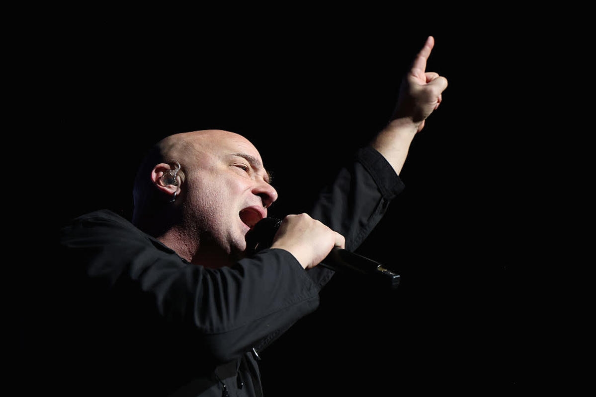 Fans Split Over Harsh Reaction to Controversial Hard Rock Frontman at Metal Fest