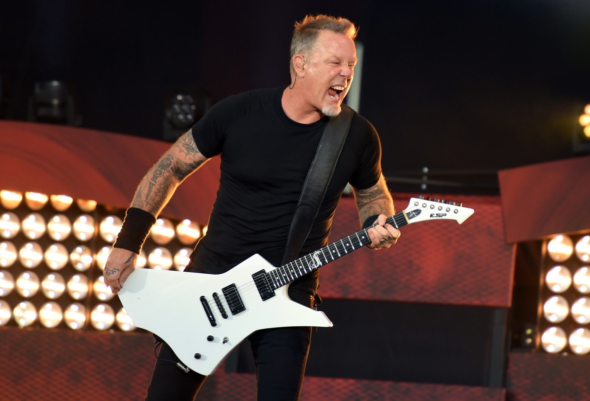 ‘80s Metal Band Icon Shocks Crowd with Powerful Closing Statement at Concert