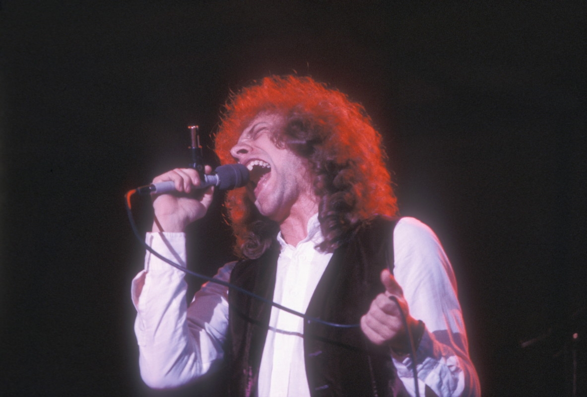 '80s Rock Band Singer, 75, Nails New Performance of Beloved Hit