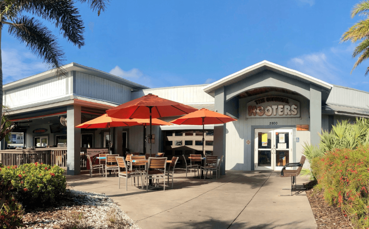 Hooters Makes Big Announcement Following Sudden Restaurant Closures