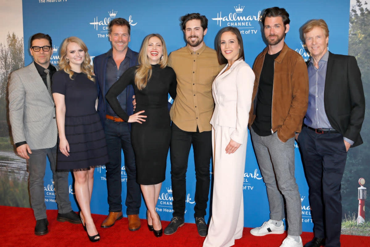 'When Calls the Heart' Cast Mourns Death of Beloved 'Family' Member