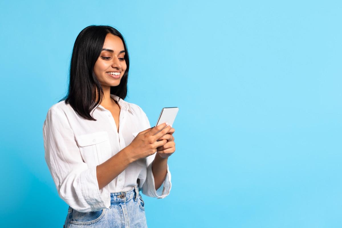 75 Best Hinge Prompts, According to Relationship Therapists