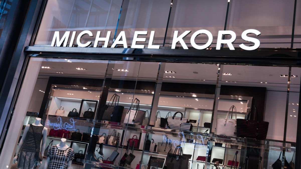 Michael Kors Outlet Is Selling a 'Chic' $498 Tote Bag for Just $75, and Shoppers Say It's 'Absolutely Perfect'