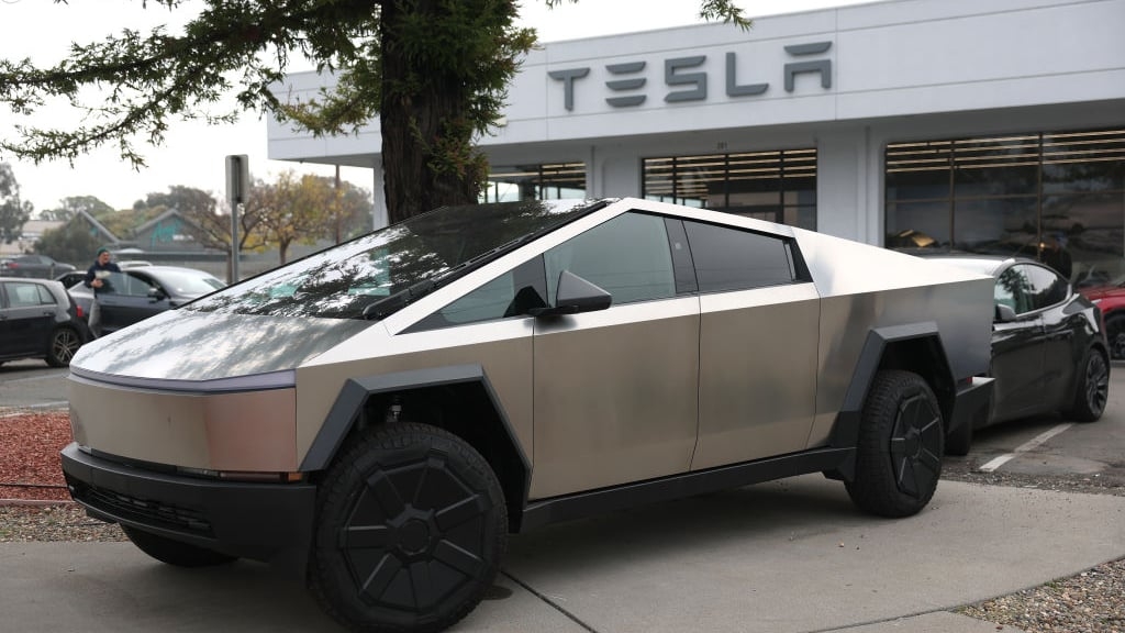 Tesla's Cybertruck Is No Longer America's Best-selling Electric Pickup Truck