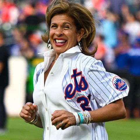 Hoda Kotb Shows Off Her Bright Smile at a Mets Game, Plus Bradley Cooper, Lily Allen, Kelly Osbourne and More