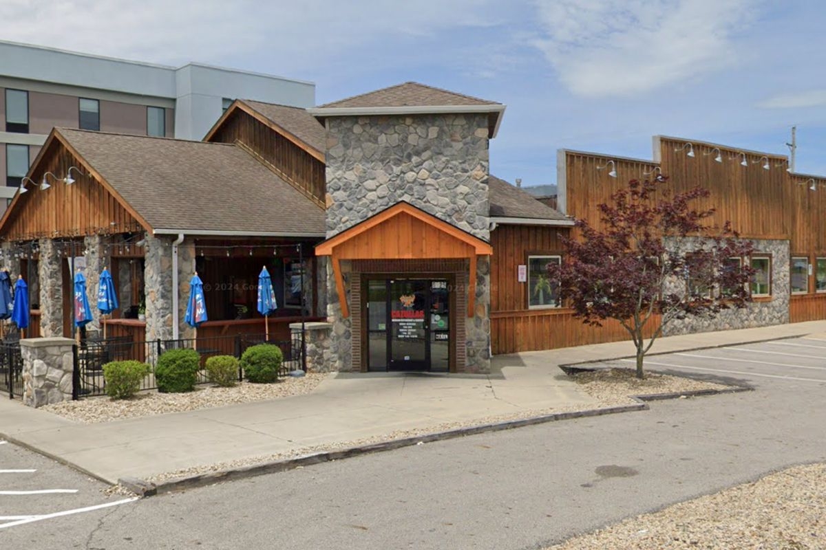 Realtor Fired After Leaving Hateful Message Instead of Tip on Restaurant Receipt