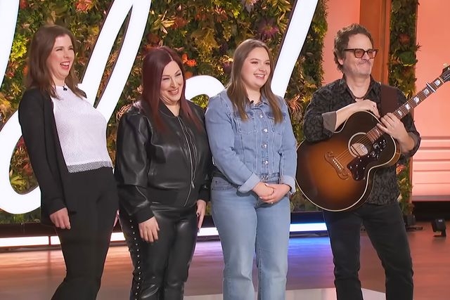 Carnie Wilson's Daughter Lola Brings in Her Mom and Aunt Wendy to Audition for 'American Idol 'with 'Hold On'