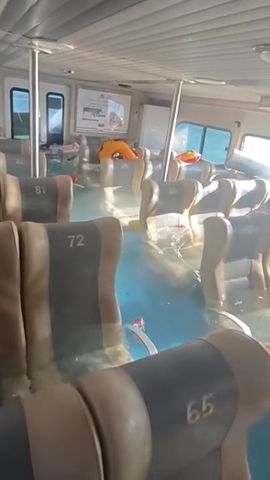 American Tourist, 24, Describes Moment She Survived Sinking Ferry by Smashing Window: 'Didn't Even Think Twice'