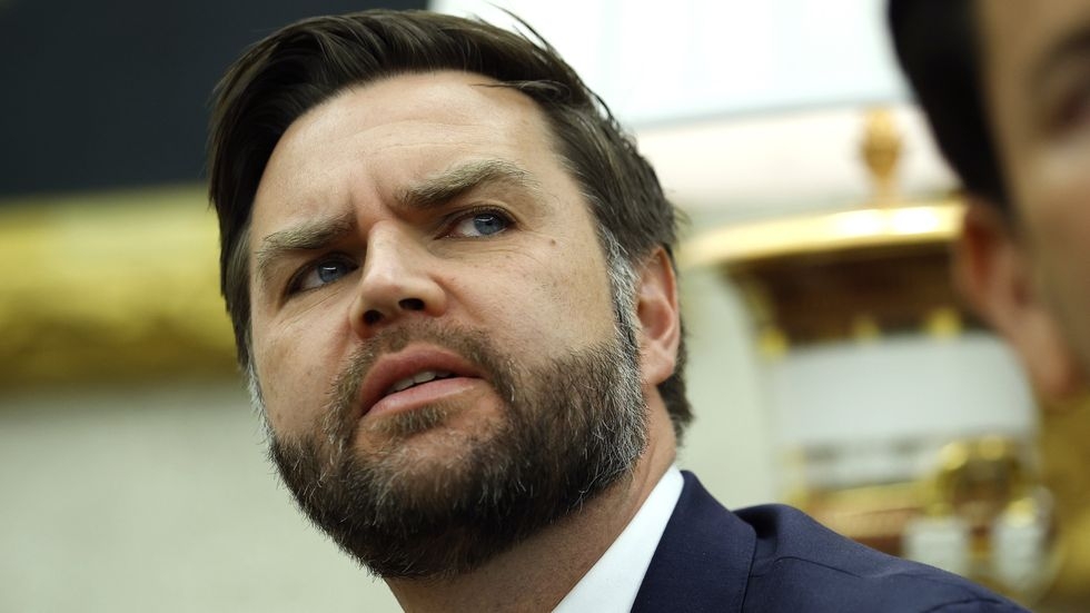 JD Vance made a mockery once again, this time he's besieged with devastating AI eyeliner videos