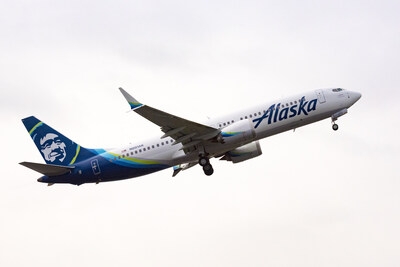 Alaska Airlines flight attendants vote YES on new contract