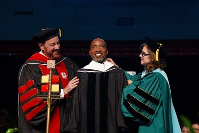 NFL LEGEND RONDÉ BARBER RECEIVES HONORARY DOCTORATE AS FLORIDA SOUTHERN COLLEGE CELEBRATES LARGEST GRADUATING CLASS IN THE INSTITUTION'S HISTORY