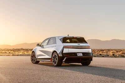 Hyundai IONIQ 5 N Wins MotorWeek 2025 Drivers' Choice Award for Best Performance Car