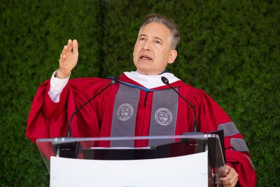 Brian Greene Tells LMU Graduates: Embrace Your Moment in the Cosmos with Curiosity and Gratitude