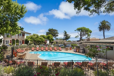 Hang on to that Summer Feeling at Inns of Monterey