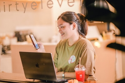 Ph fintech GCash gives Filipinos free access to insurance through "Buy Load" service