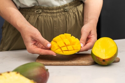 New Study: Daily Mango Intake May Support Postmenopausal Heart and Metabolic Health