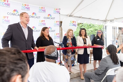 Comcast Supports Military Veterans with Laptop Giveaway and Lift Zone Opening