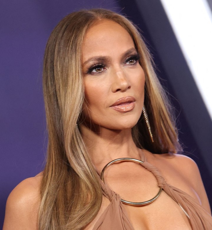 Jennifer Lopez Wore 8 Stunning Outfits at the AMAs, But This One Stole the Show