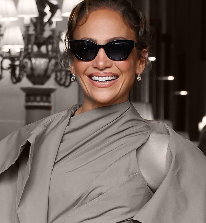 Jennifer Lopez Co-Signs This Summer's Trendiest Print—Shop 5 Similar Styles