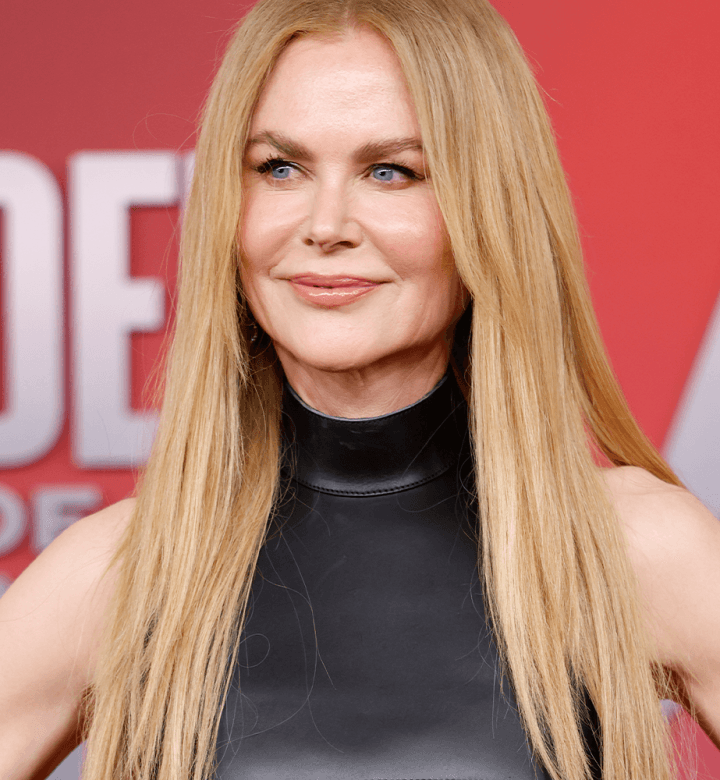 Nicole Kidman Posts Rare Pic with Her Mother & Two Daughters