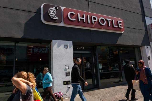 Chipotle and Chick-fil-A helped increase new restaurant locations among top brands in 2024