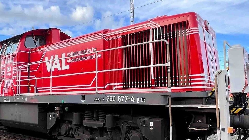 DB Cargo developing automated heavy shunter