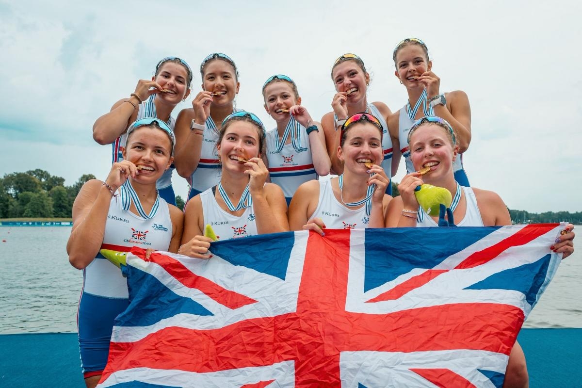 Reading teenager becomes world champion rower