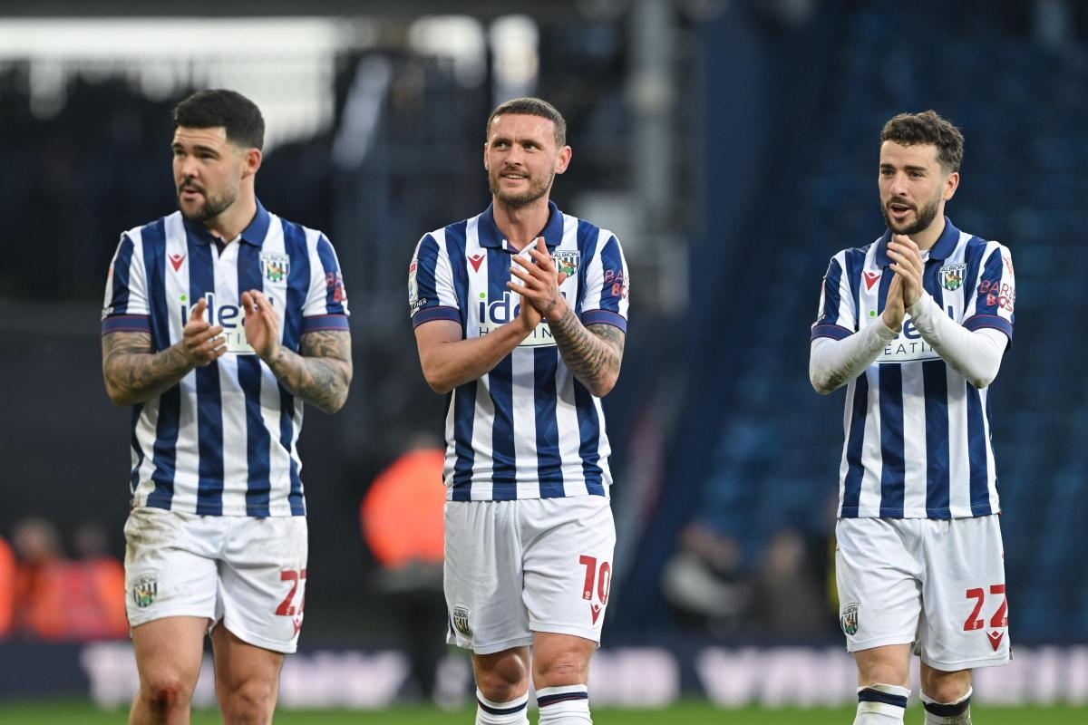 Former Reading and West Brom star among squad of free agents appearing in friendly