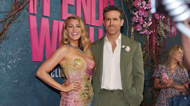 ‘Distraction' Ryan Reynolds Banned From Blake Lively's Deposition, ‘Source' Claims