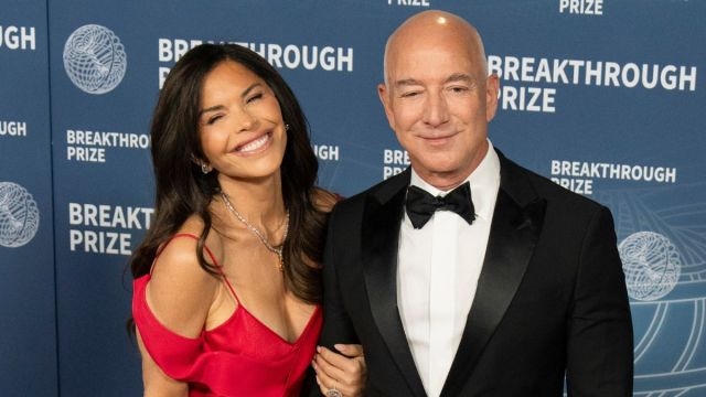Jeff Bezos & Lauren Sanchez's Wedding Guest List Revealed — Report