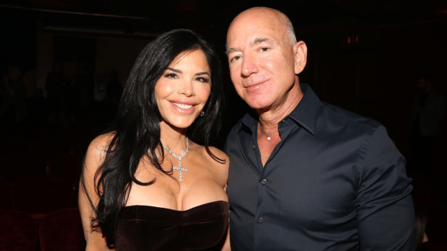 Jeff Bezos & Lauren Sanchez's Prenup Expected to Survive Any ‘Legal Challenge'