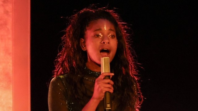 Willow Smith Posts Crying Photo & Talks About ‘Eating P—-‘