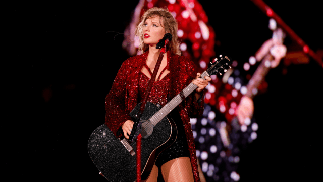 Taylor Swift Fuels New Album Rumors After Article Deletes Hint