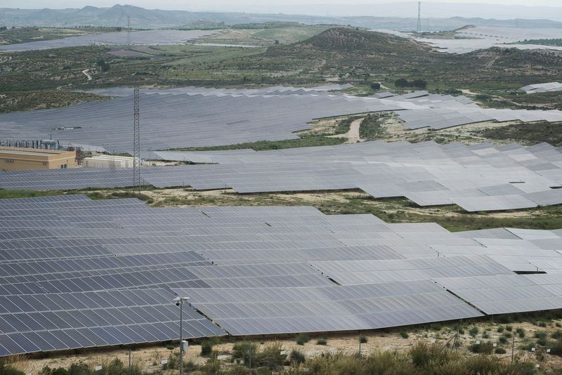 US tariffs, Europe slowdown reshape global solar panels trade