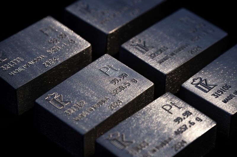 Platinum surges, palladium lags on narrow demand profile