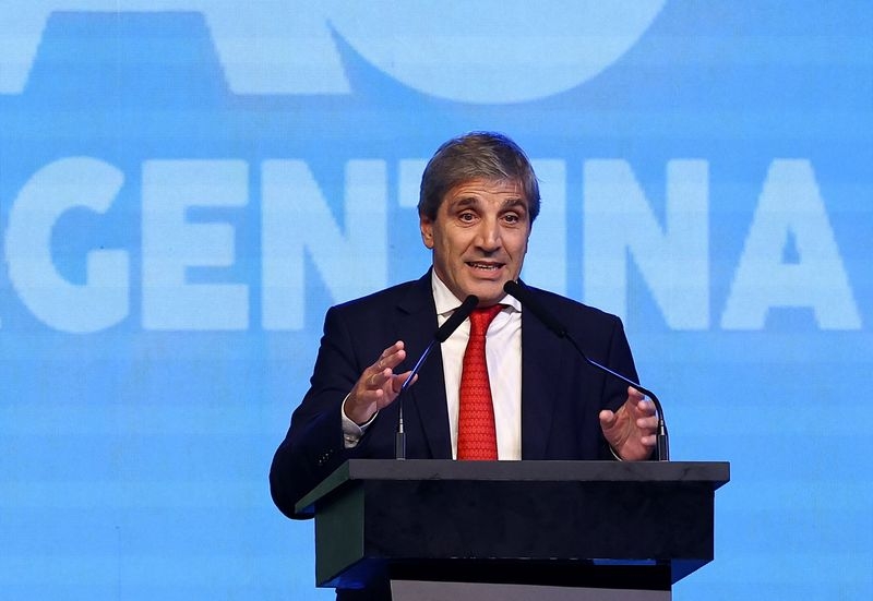 Argentina targets $20 billion IMF deal as markets wobble