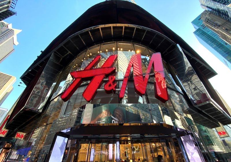 H&M seeks to lure US shoppers as fast-fashion rivals hike prices due to tariffs