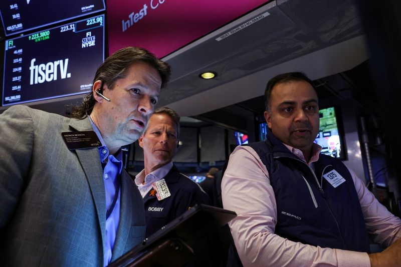 Investors react to Trump announcement of auto tariffs