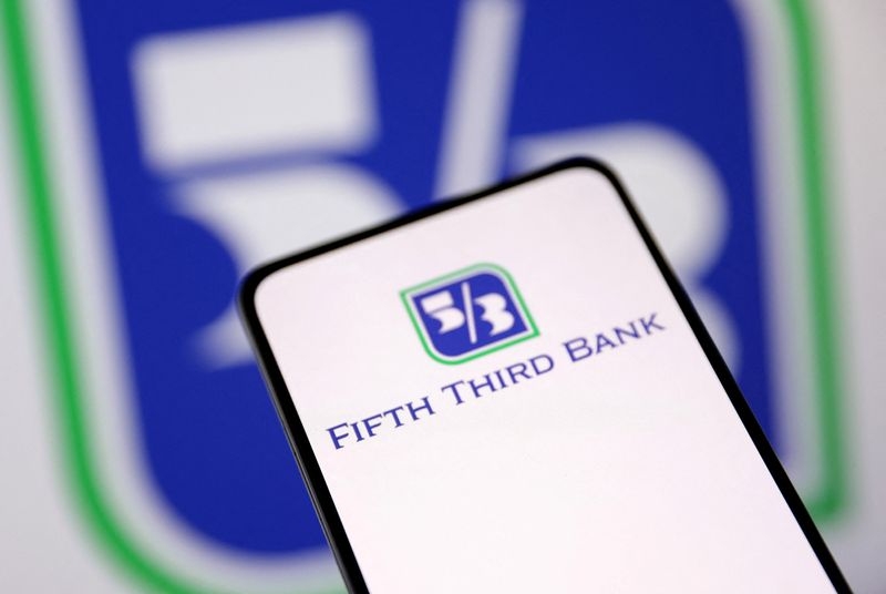 Fifth Third Bancorp reaffirms annual interest income forecast despite uncertainty