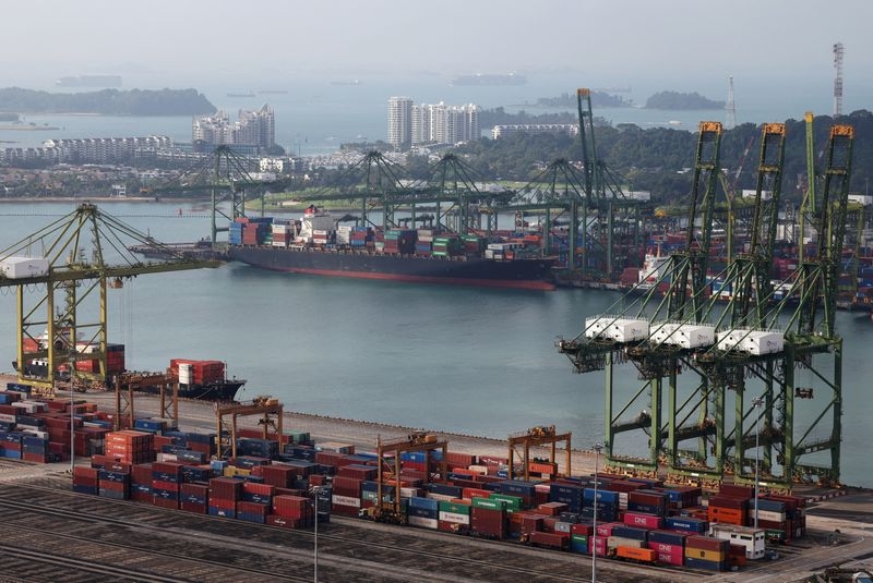 Asia must not succumb to tariff retaliation, Singapore cbank official says