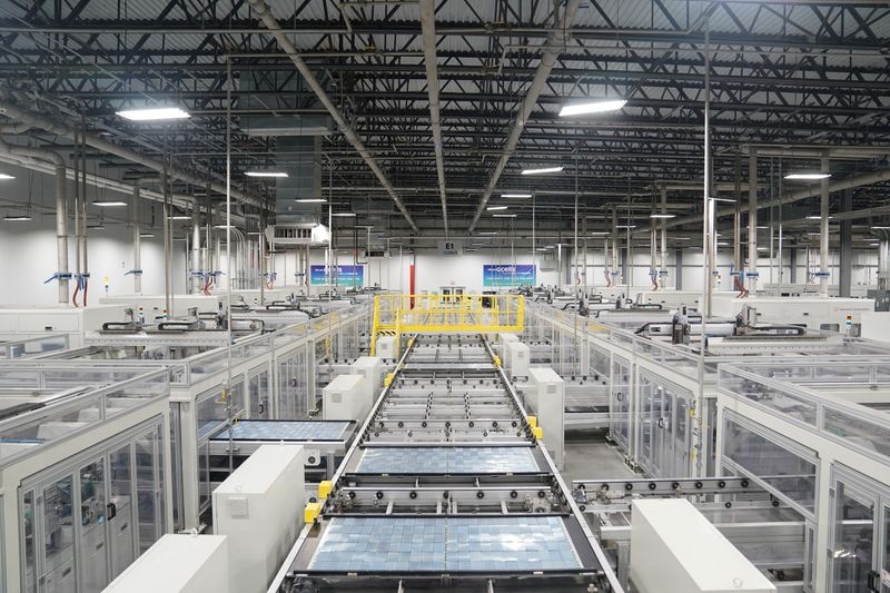 US trade panel's vote paves way for stiff tariffs on many solar imports