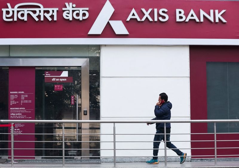 India's Axis Bank, J.P. Morgan roll out anytime dollar payments for clients