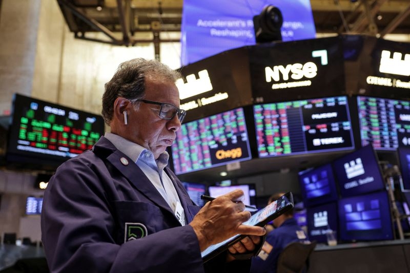 Trading day: Ending on another high